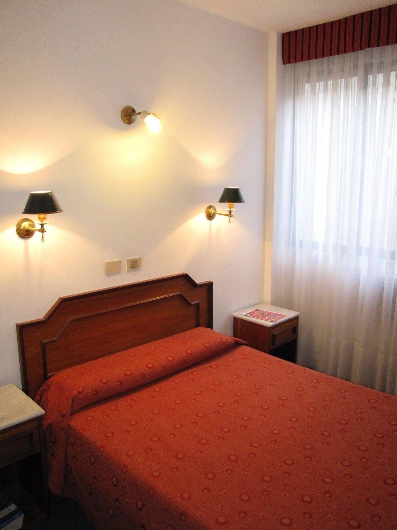 Hotel Tres Sargentos Buenos Aires Eksteriør billede